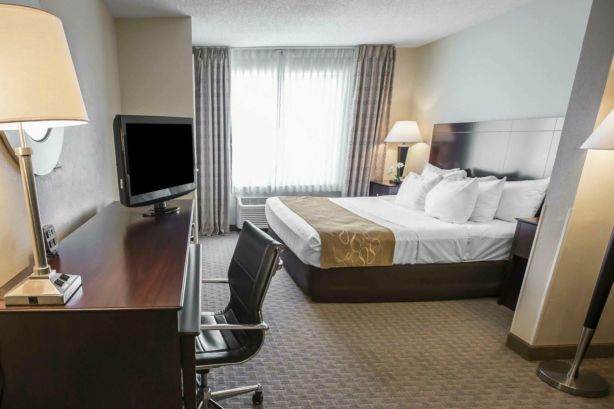 Comfort Suites University Area Notre Dame-South Bend Kültér fotó